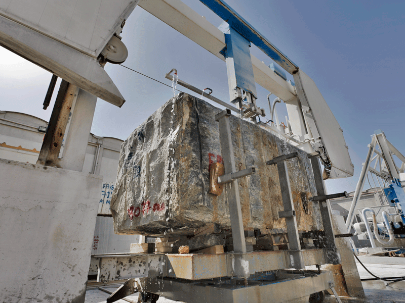 zuschnitt porphyr rohblock